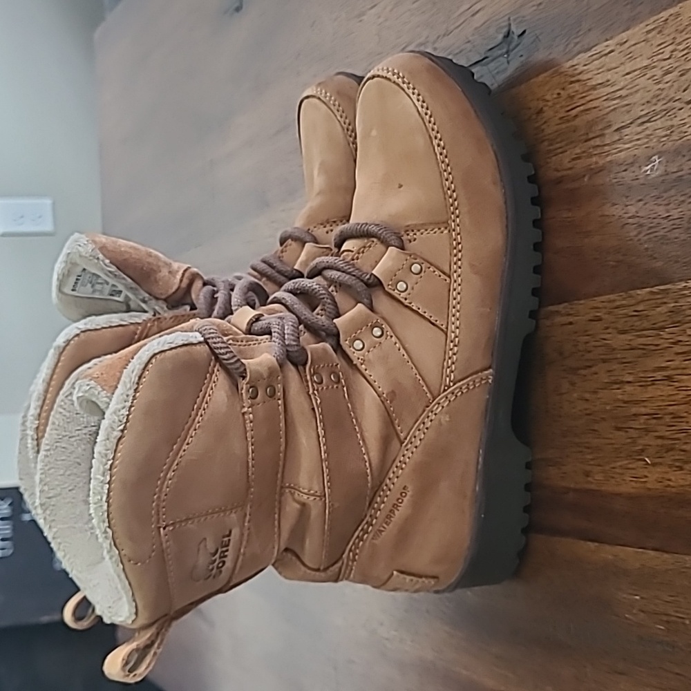 Sorel Meadow Lace Leather Winter Boot Size 7.5